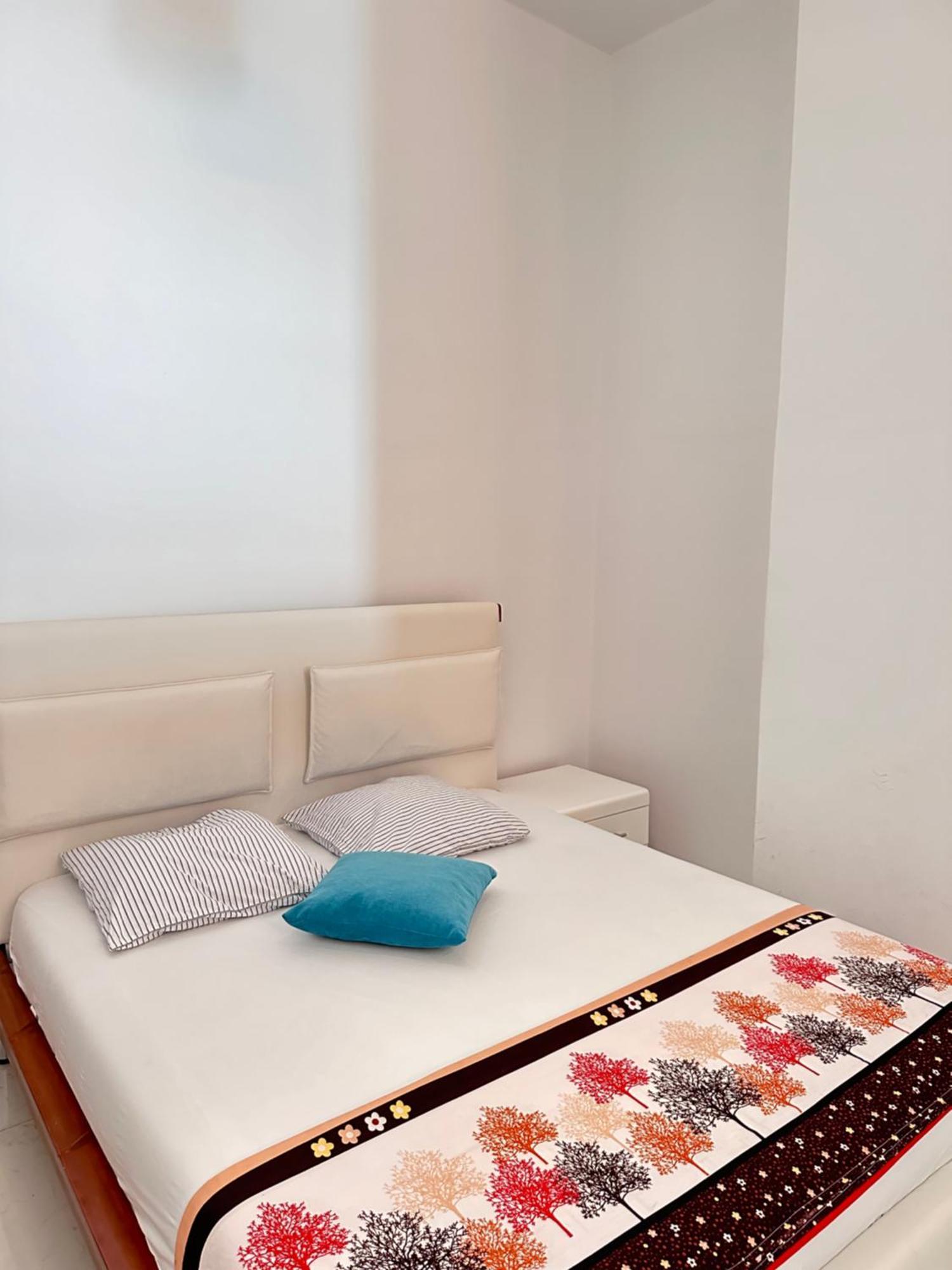 סרנדה The Hill Sea View Apartment מראה חיצוני תמונה